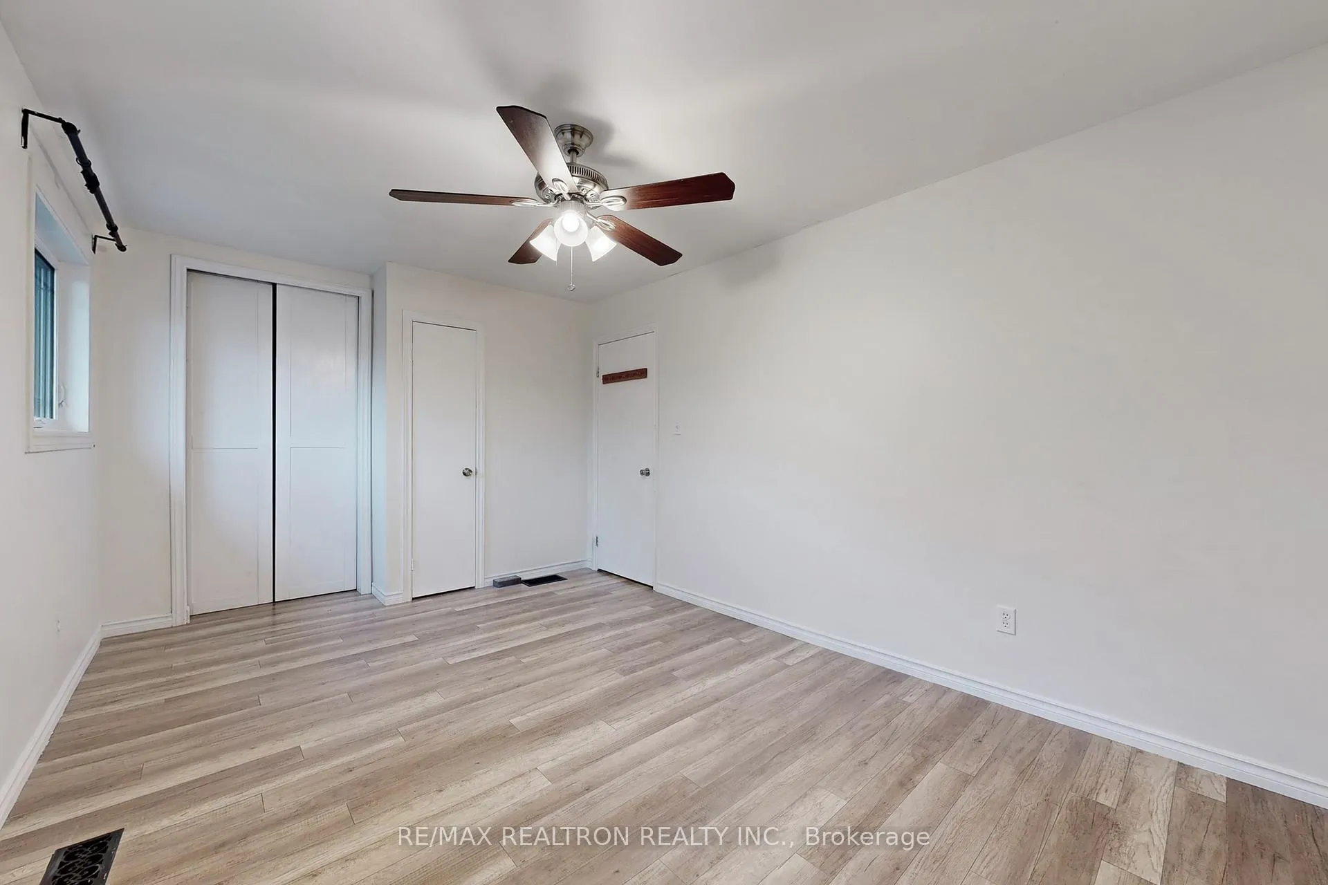 Photo 22 of 74 Trothen Circle, Markham, Markham Village — HOMEH