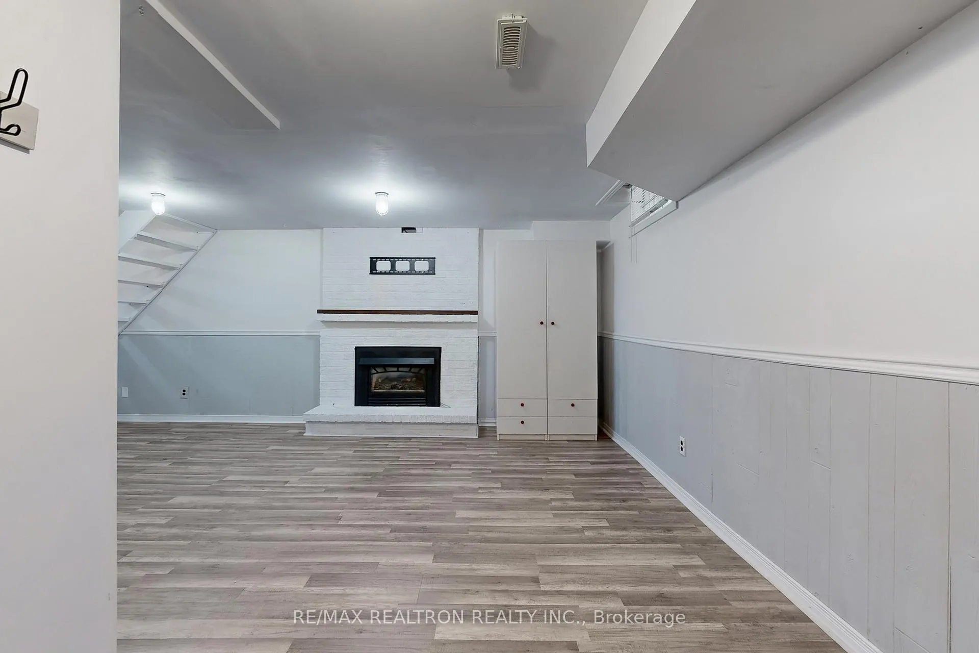 Photo 39 of 74 Trothen Circle, Markham, Markham Village — HOMEH
