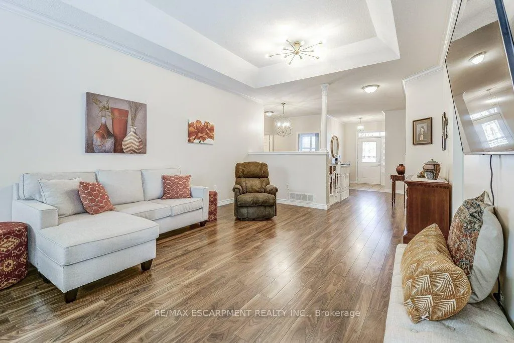 Photo 8 of 93 Egret Avenue, Hamilton, Mount Hope — HOMEH