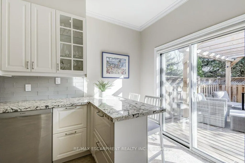 Photo 12 of 93 Egret Avenue, Hamilton, Mount Hope — HOMEH