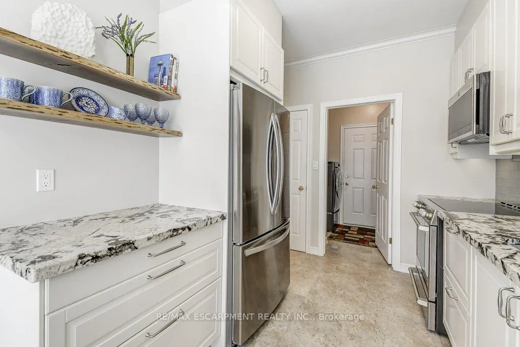 Photo 14 of 93 Egret Avenue, Hamilton, Mount Hope — HOMEH