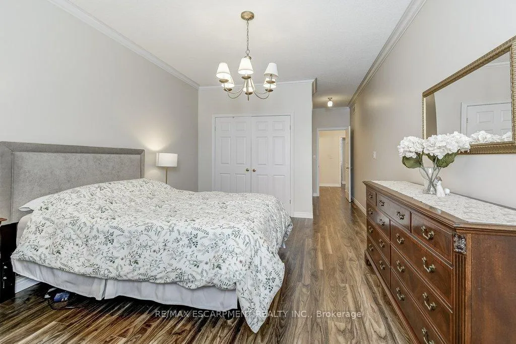 Photo 18 of 93 Egret Avenue, Hamilton, Mount Hope — HOMEH