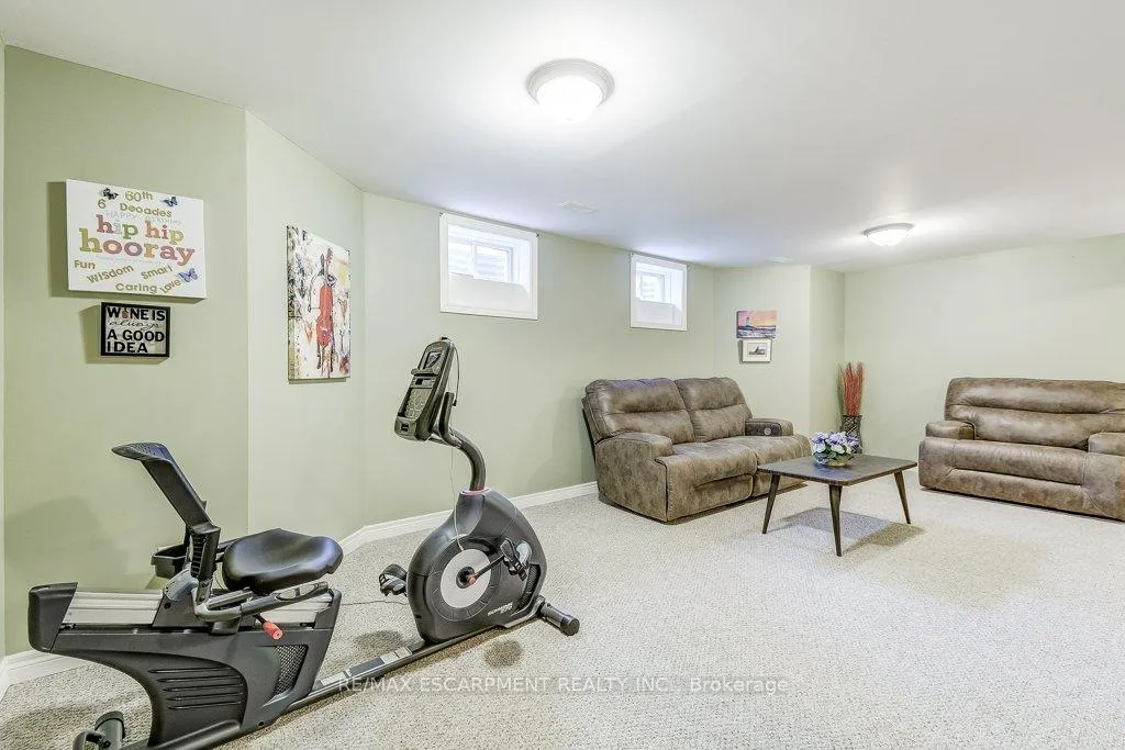 Photo 26 of 93 Egret Avenue, Hamilton, Mount Hope — HOMEH