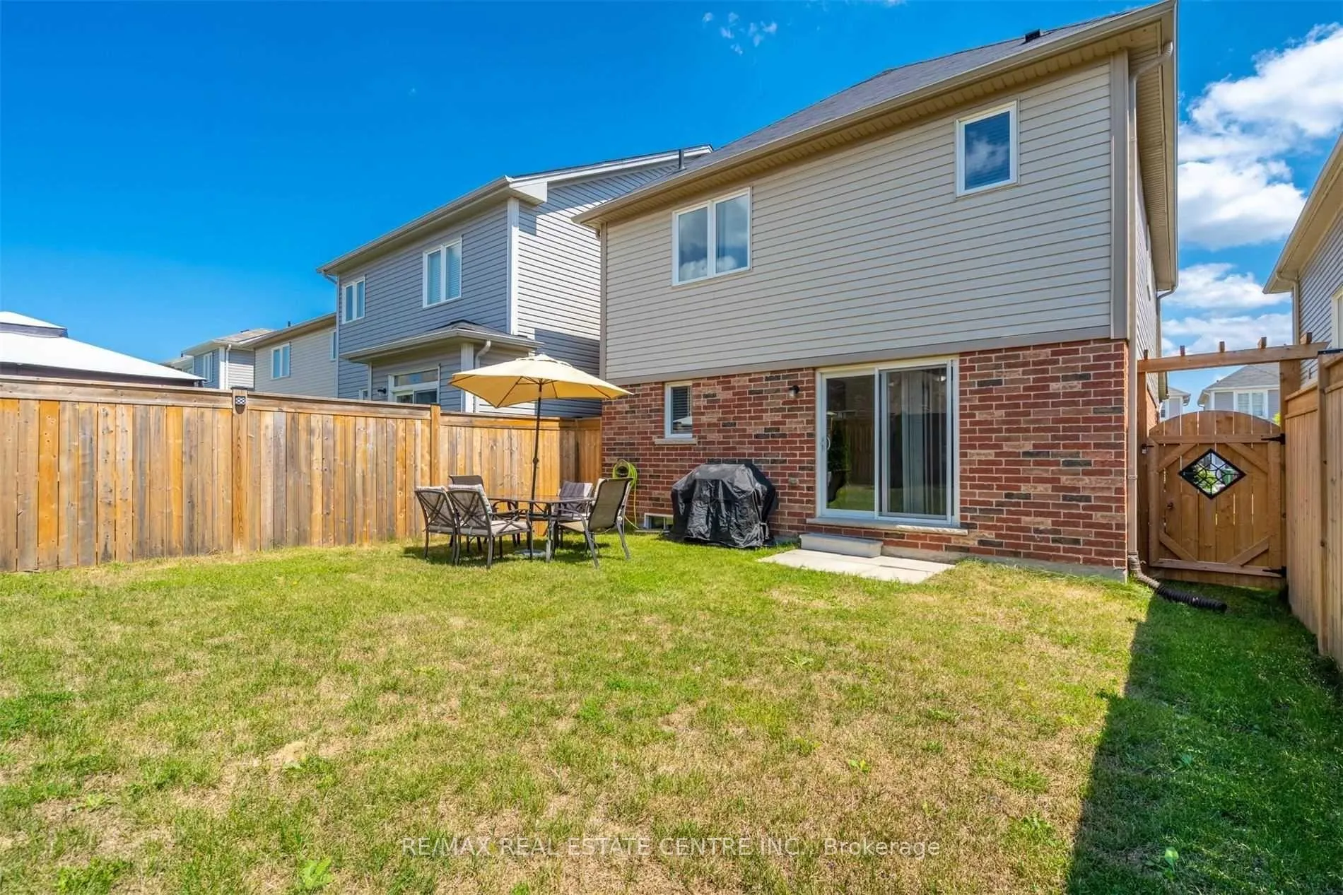 Photo 21 of 56 Cleghorn Drive, Hamilton, Binbrook — HOMEH