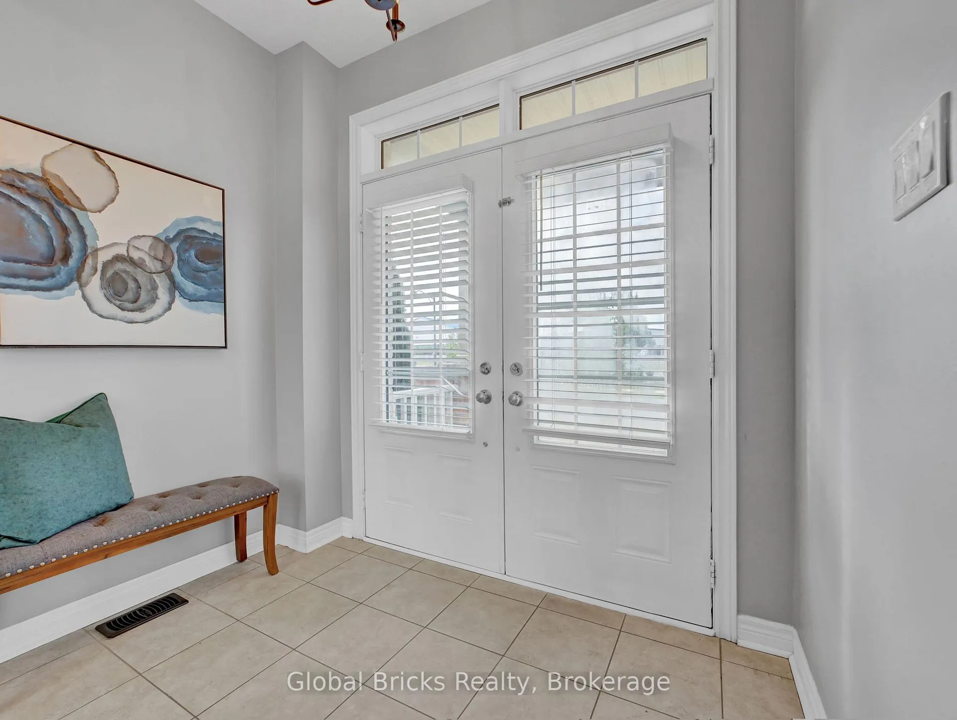 Photo 6 of 15 Hartley Avenue, Brant, Paris — HOMEH