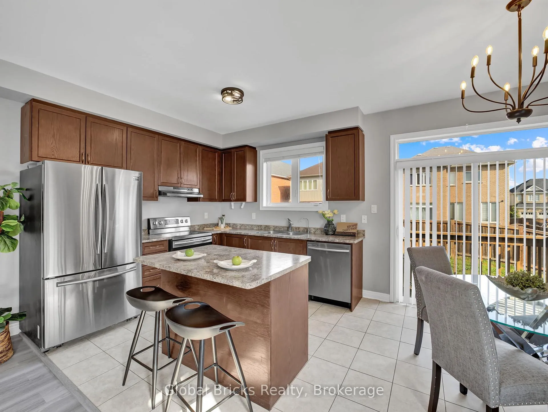 Photo 14 of 15 Hartley Avenue, Brant, Paris — HOMEH