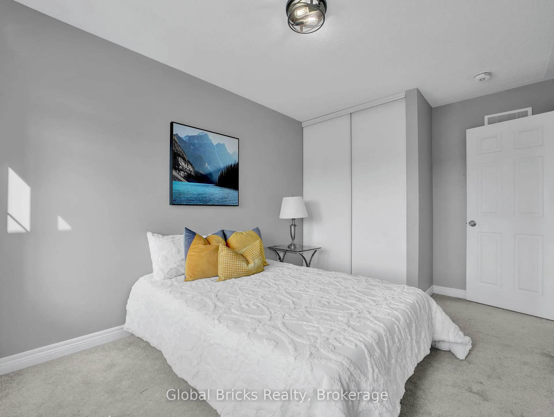 Photo 24 of 15 Hartley Avenue, Brant, Paris — HOMEH