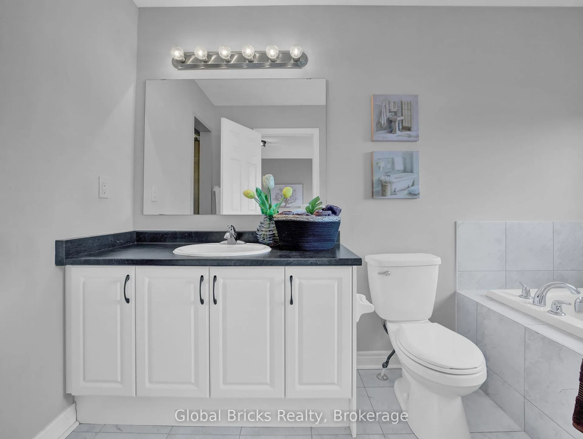 Photo 29 of 15 Hartley Avenue, Brant, Paris — HOMEH