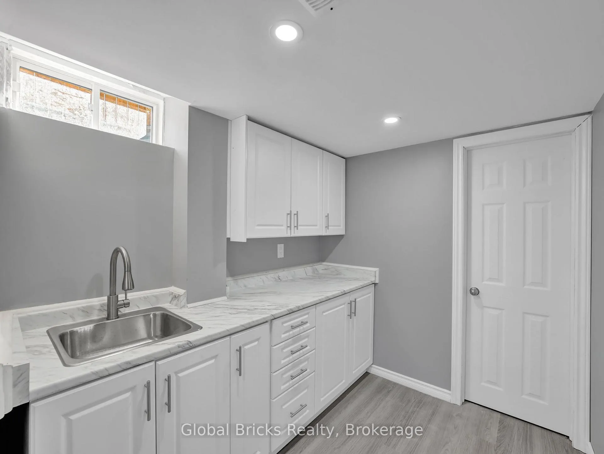 Photo 30 of 15 Hartley Avenue, Brant, Paris — HOMEH