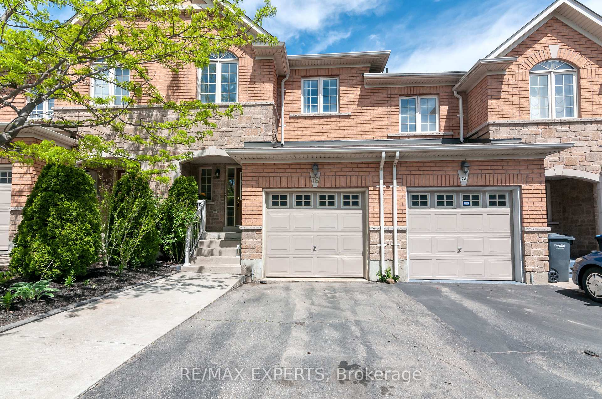 Photo 1 of 76 Eagle Trace Drive, Brampton, Sandringham-Wellington — HOMEH