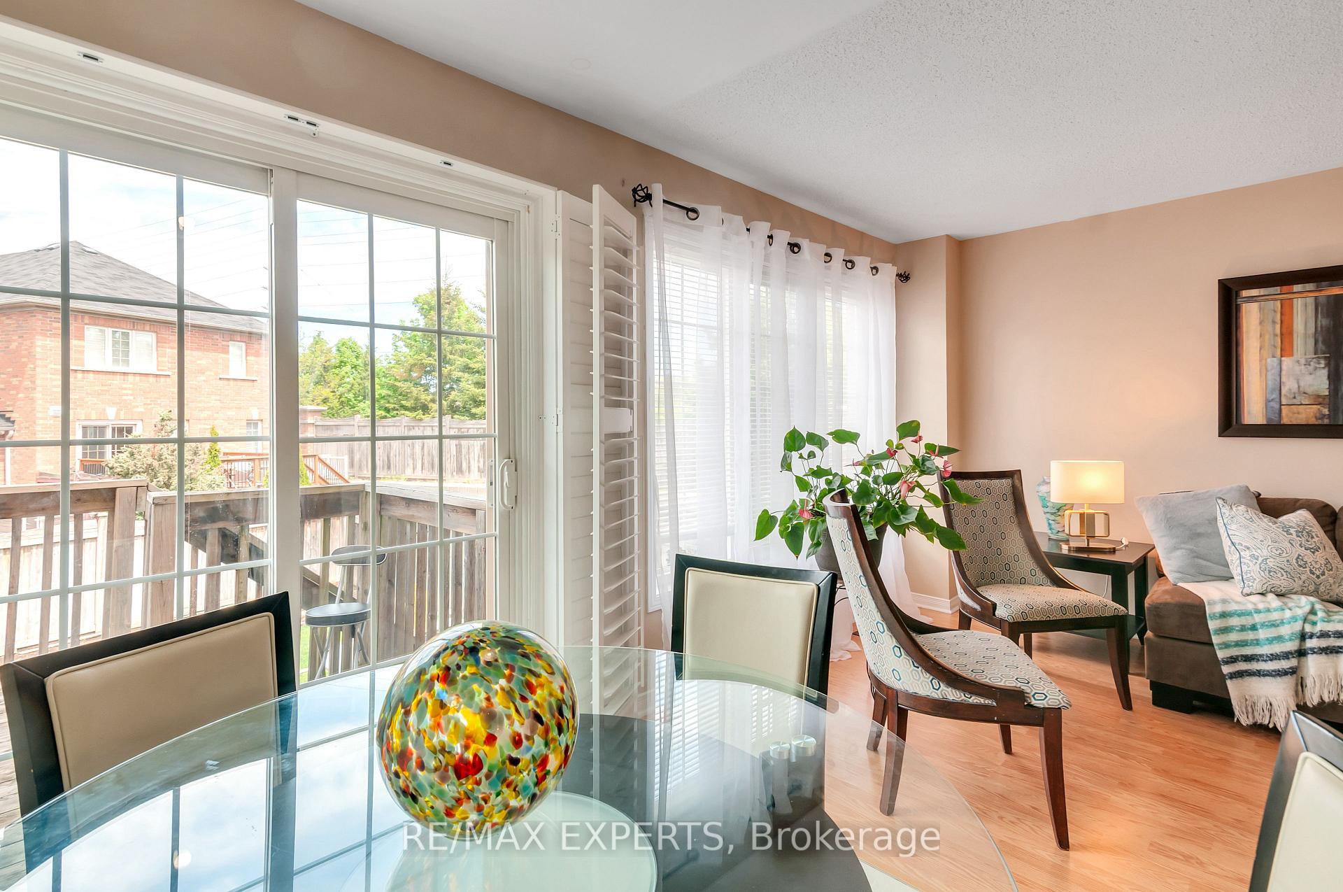 Photo 9 of 76 Eagle Trace Drive, Brampton, Sandringham-Wellington — HOMEH