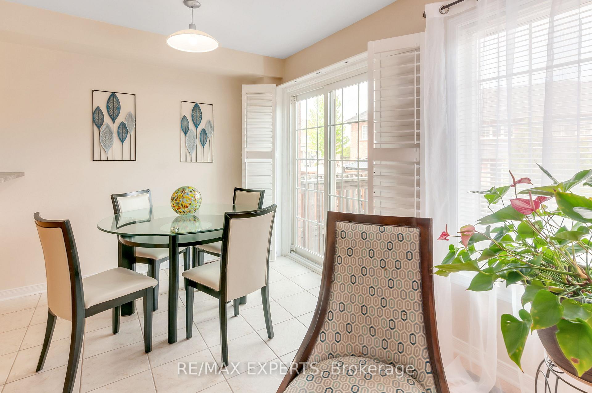 Photo 12 of 76 Eagle Trace Drive, Brampton, Sandringham-Wellington — HOMEH