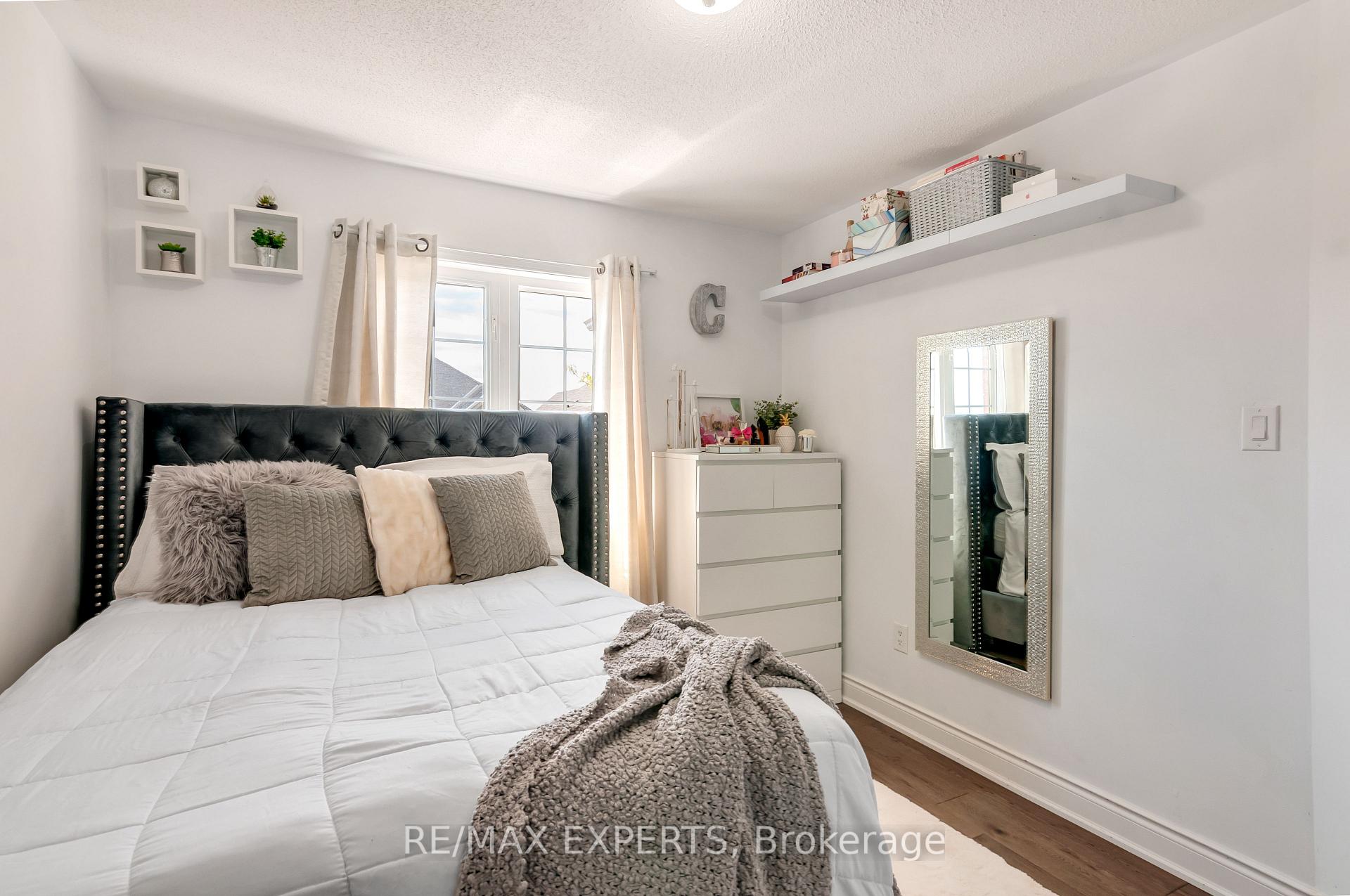Photo 29 of 76 Eagle Trace Drive, Brampton, Sandringham-Wellington — HOMEH