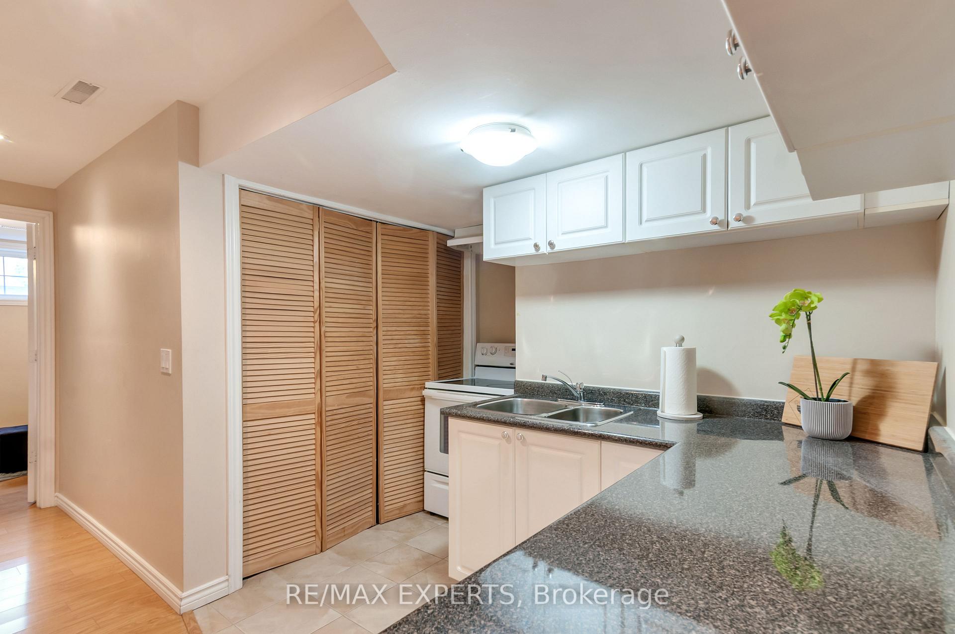 Photo 36 of 76 Eagle Trace Drive, Brampton, Sandringham-Wellington — HOMEH