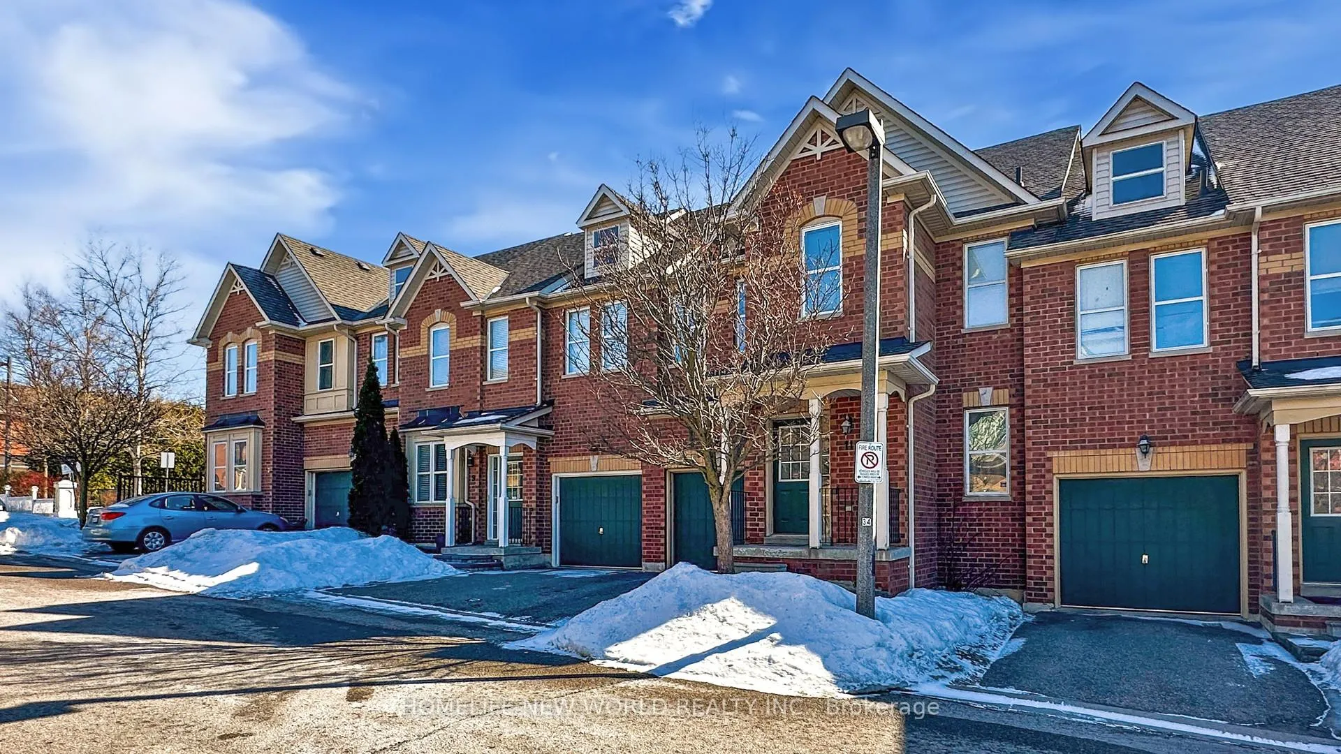 Photo 3 of 11 Drew Kelly Way, Markham, Buttonville — HOMEH