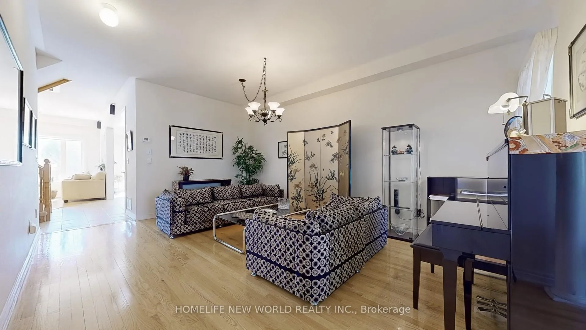 Photo 8 of 11 Drew Kelly Way, Markham, Buttonville — HOMEH