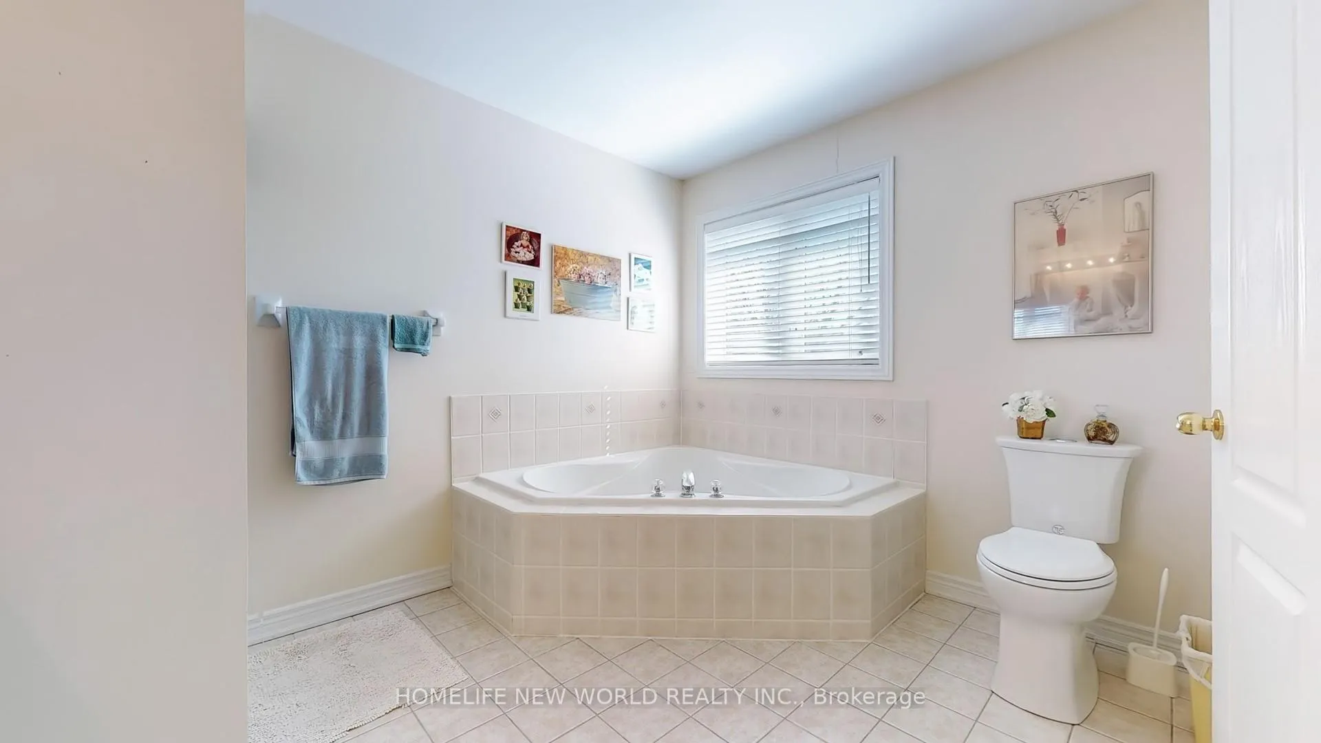 Photo 31 of 11 Drew Kelly Way, Markham, Buttonville — HOMEH