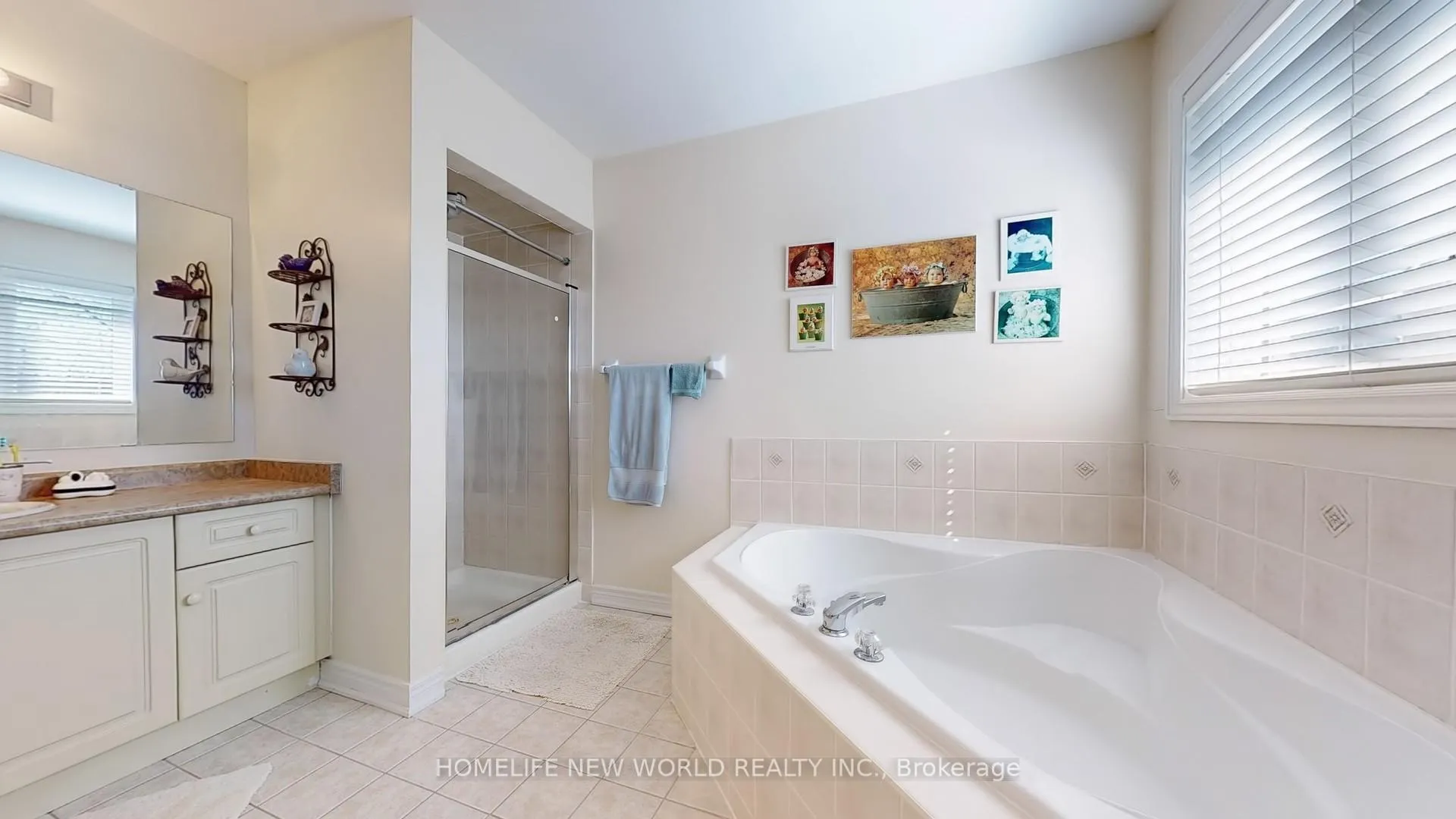 Photo 32 of 11 Drew Kelly Way, Markham, Buttonville — HOMEH