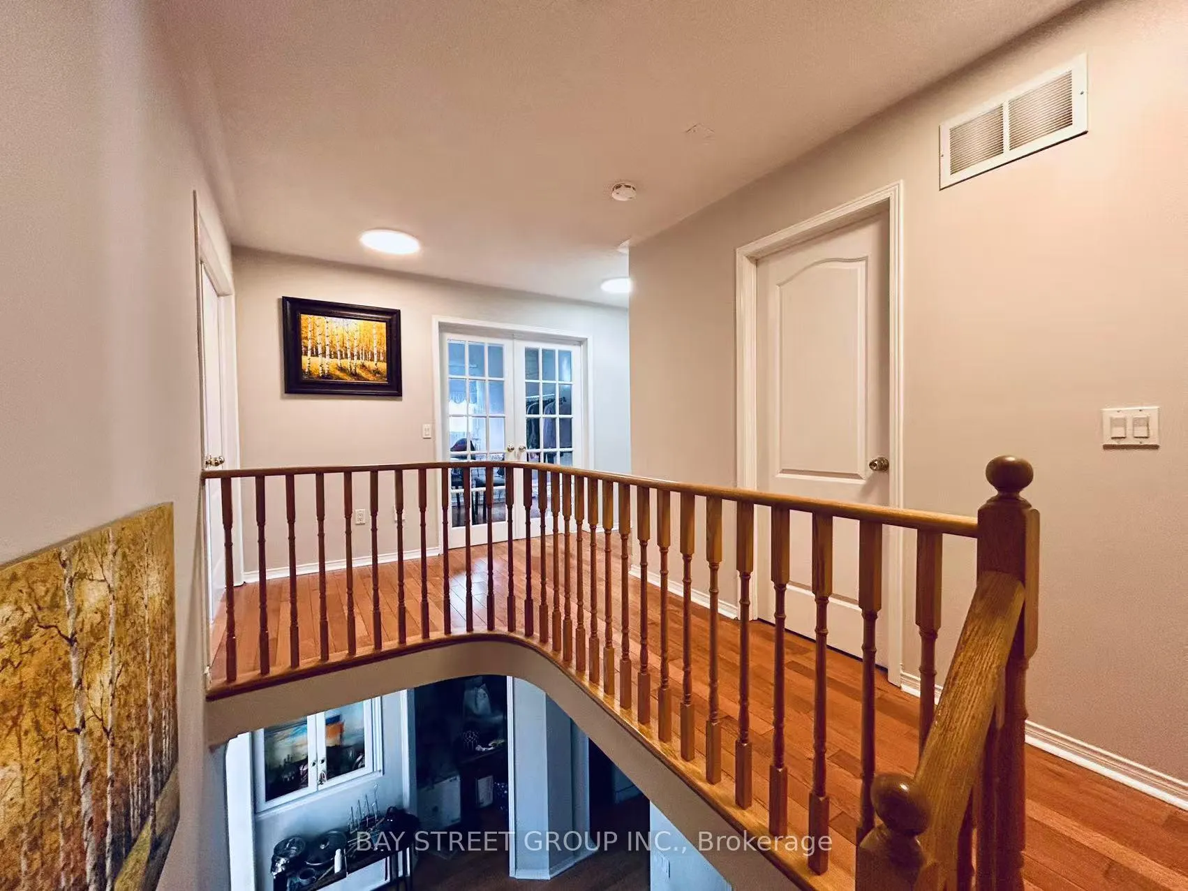 Photo 10 of 19 Belgrave Square, Markham, Berczy — HOMEH