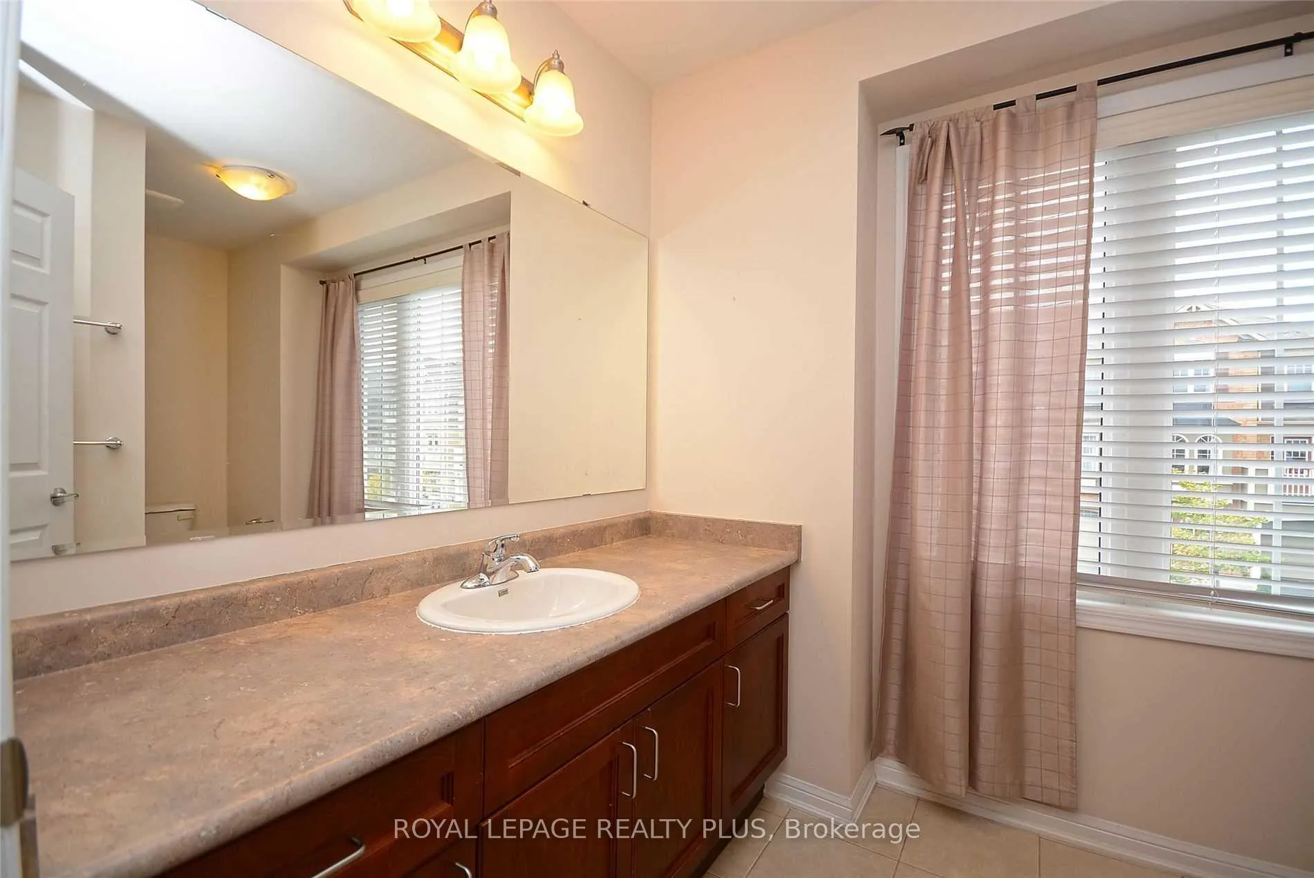 Photo 19 of 346 Cavanagh Lane, Milton, Willmott — HOMEH