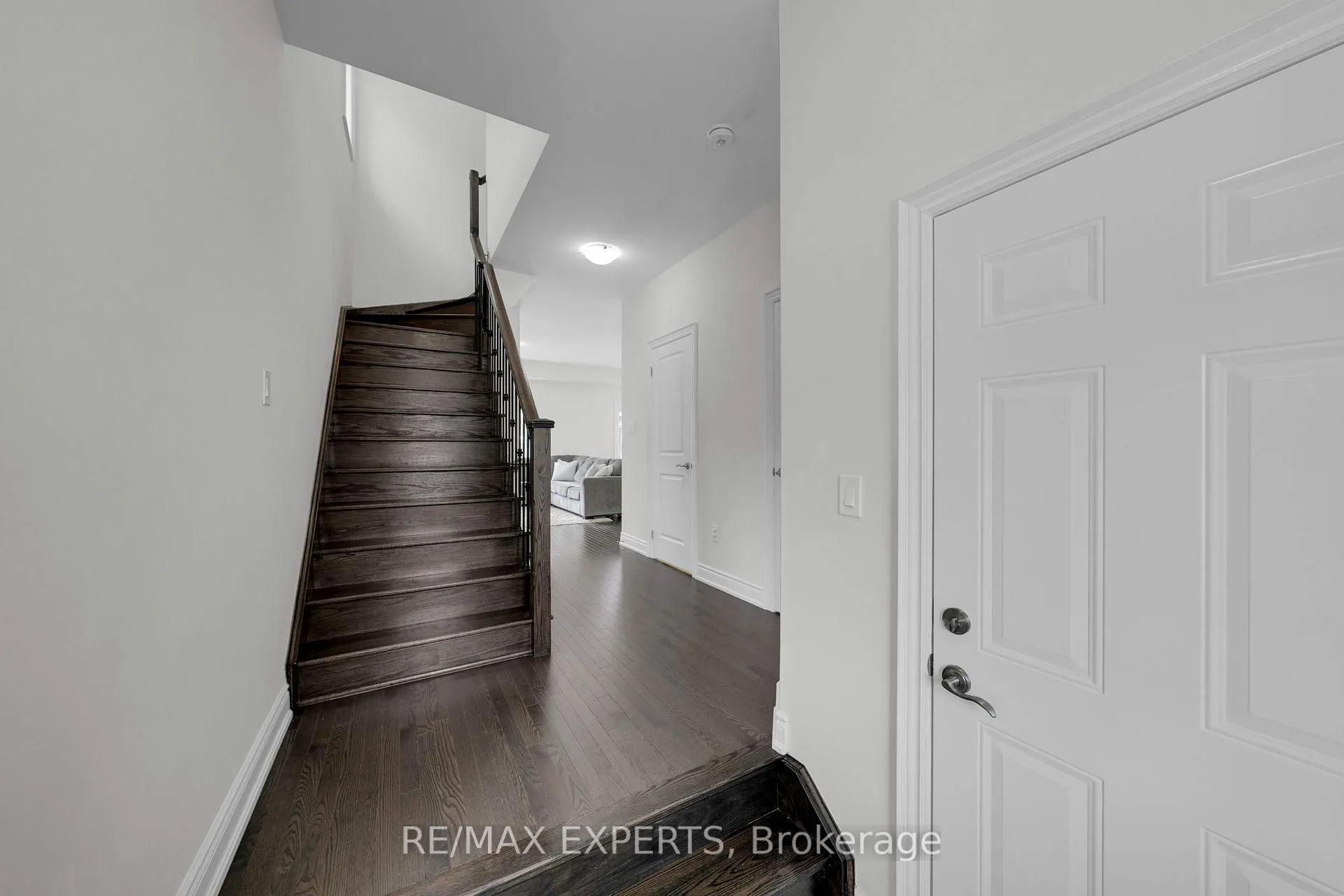 Photo 7 of 27 Arnold Crescent, New Tecumseth, Alliston — HOMEH