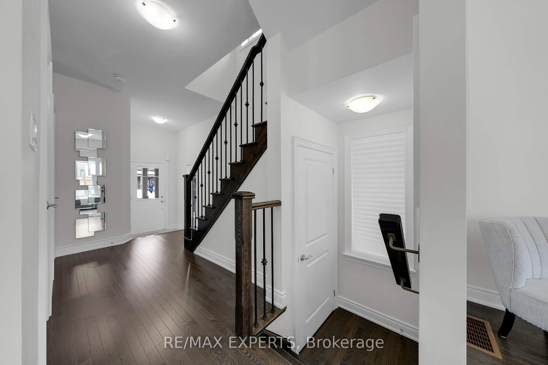 Photo 10 of 27 Arnold Crescent, New Tecumseth, Alliston — HOMEH