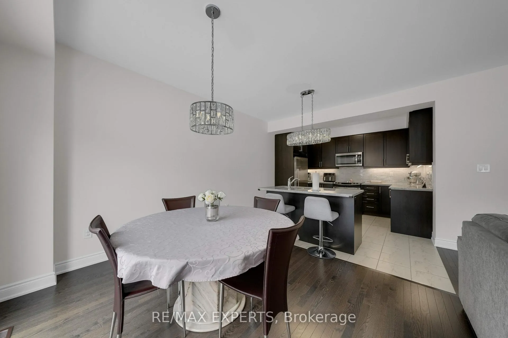 Photo 17 of 27 Arnold Crescent, New Tecumseth, Alliston — HOMEH