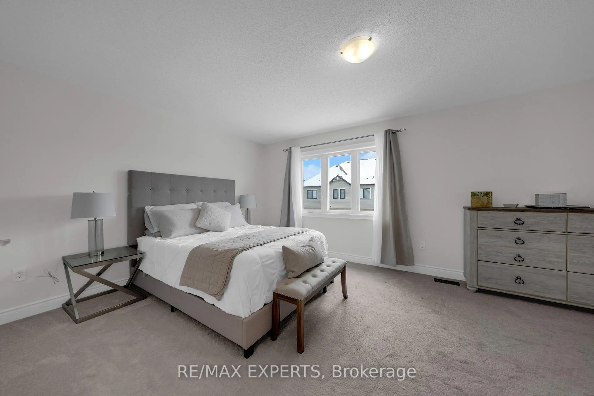 Photo 22 of 27 Arnold Crescent, New Tecumseth, Alliston — HOMEH