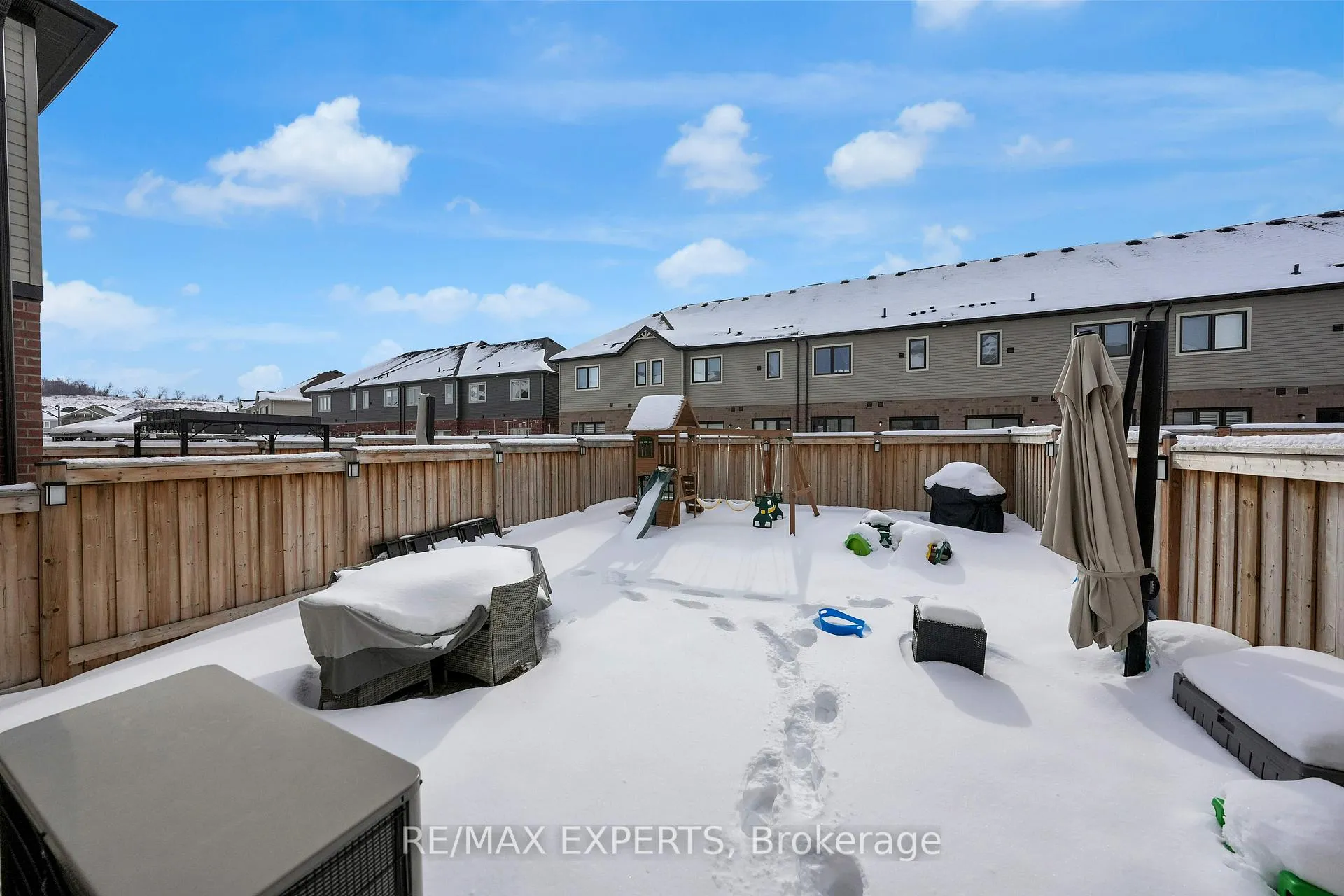 Photo 34 of 27 Arnold Crescent, New Tecumseth, Alliston — HOMEH