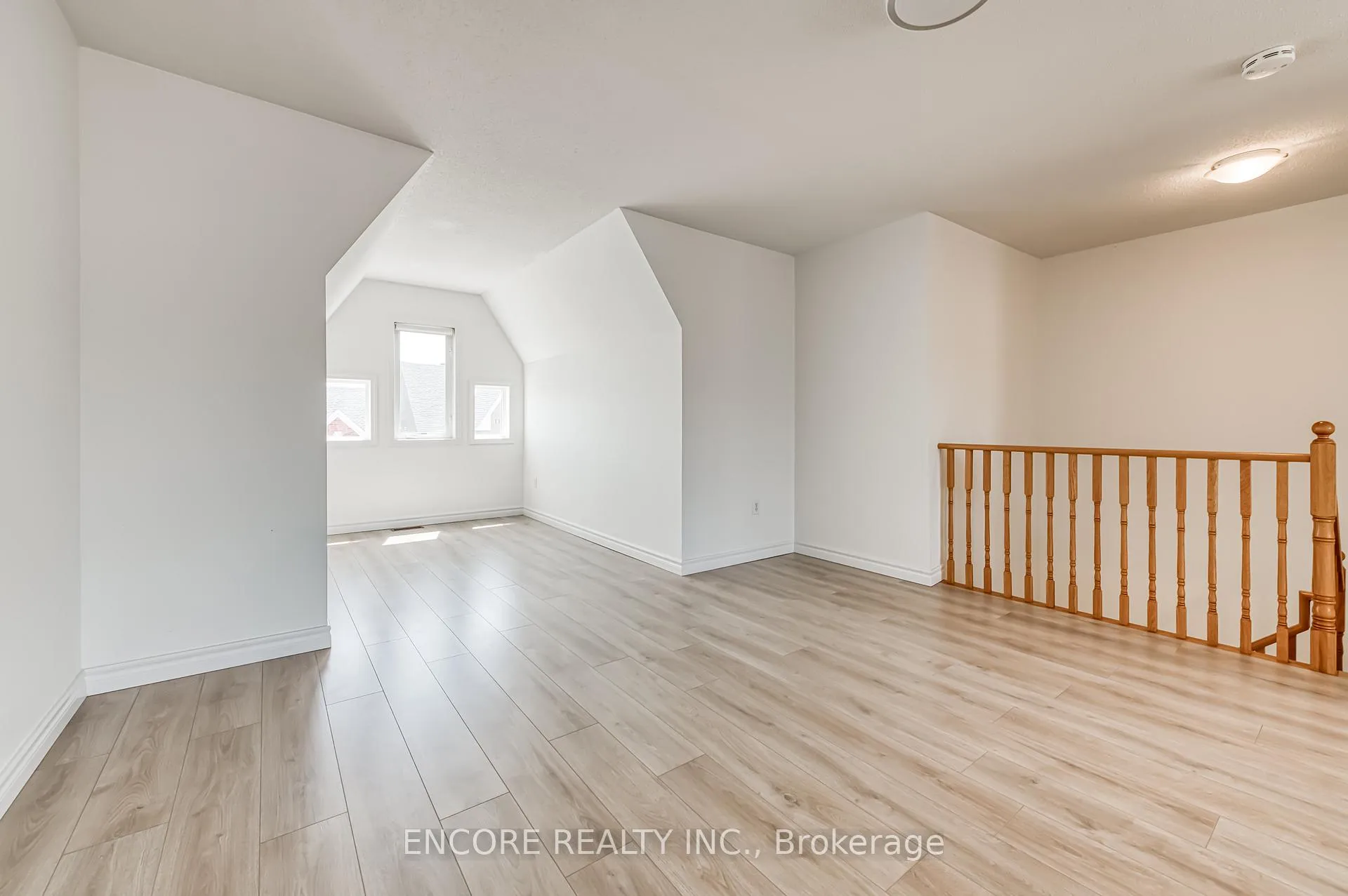 Photo 36 of 24 Spring Meadow Avenue, Markham, Cornell — HOMEH