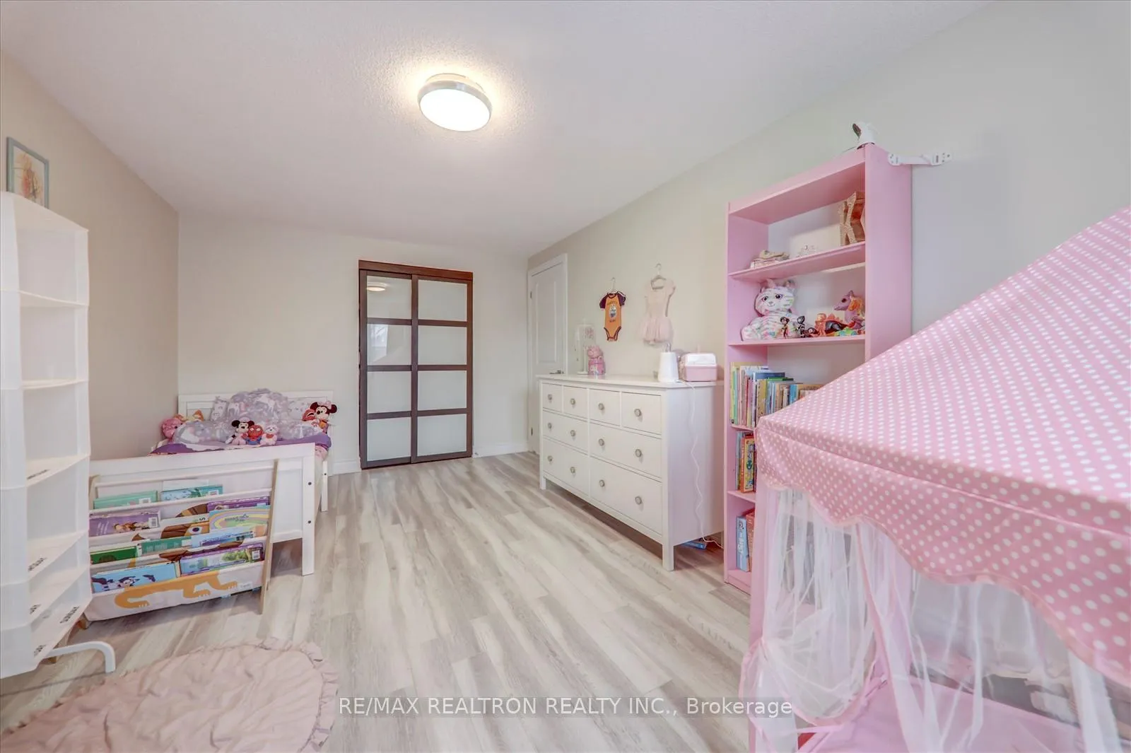 Photo 25 of 16 Larkin Avenue, Markham, Markham Village — HOMEH