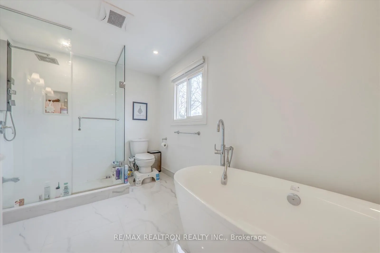 Photo 31 of 16 Larkin Avenue, Markham, Markham Village — HOMEH