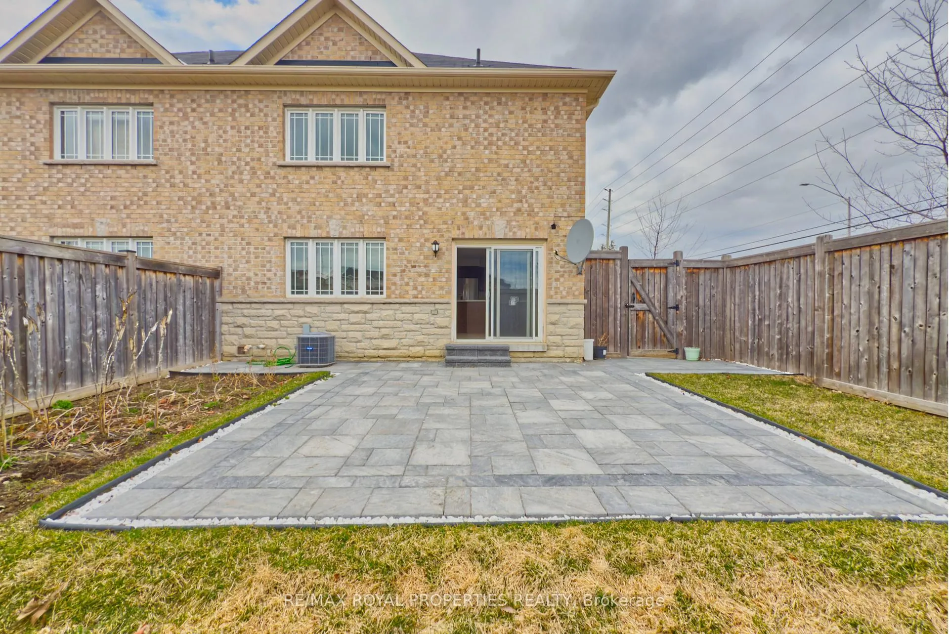 Photo 38 of 59 Whitlock Crescent, Ajax, Northeast Ajax — HOMEH