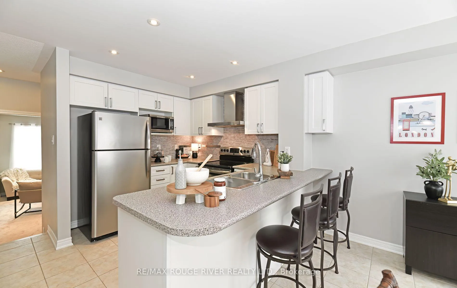 Photo 9 of 37 Martinworth Lane, Ajax, Central East — HOMEH