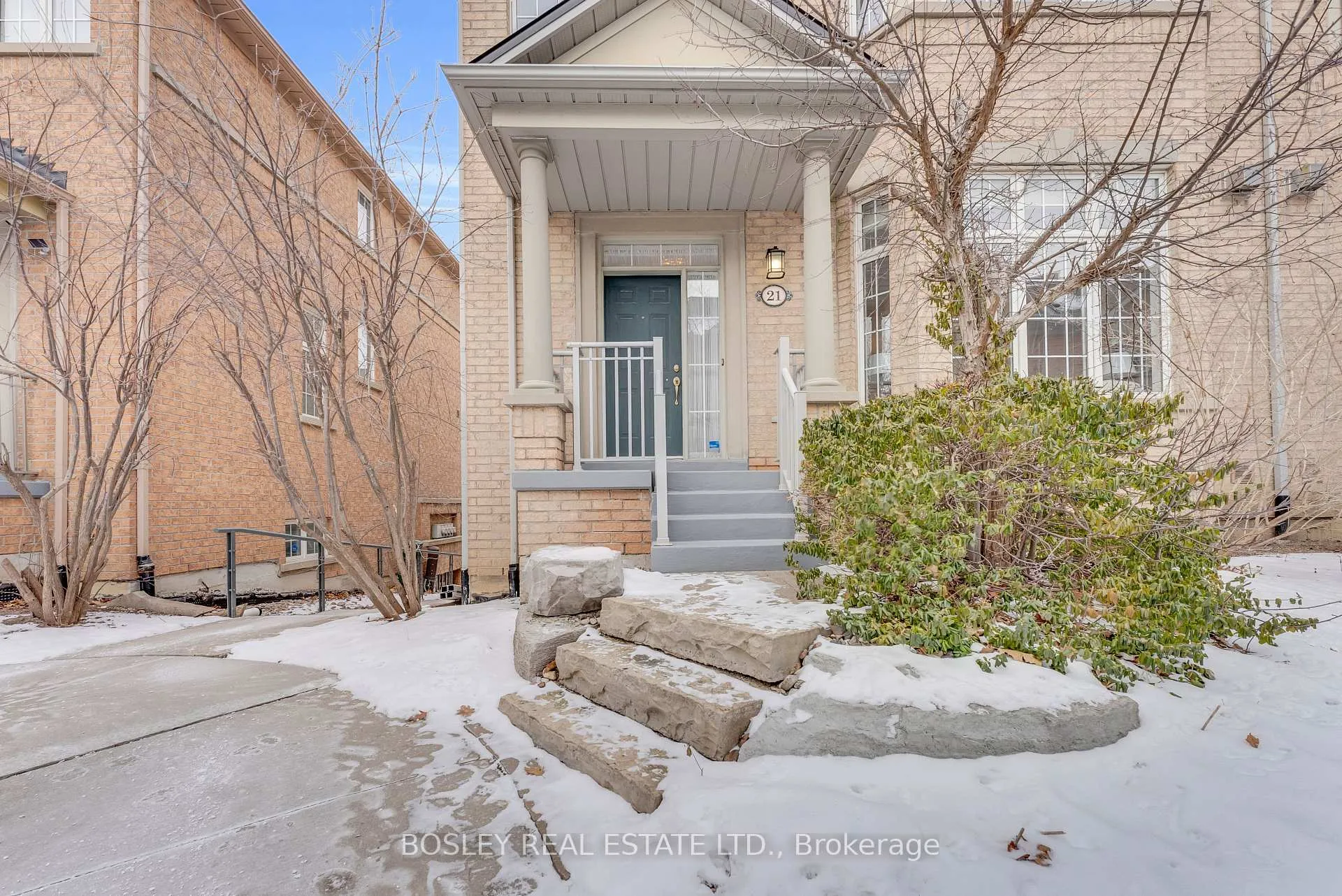 Photo 35 of 21 Legends Way, Markham, Unionville — HOMEH