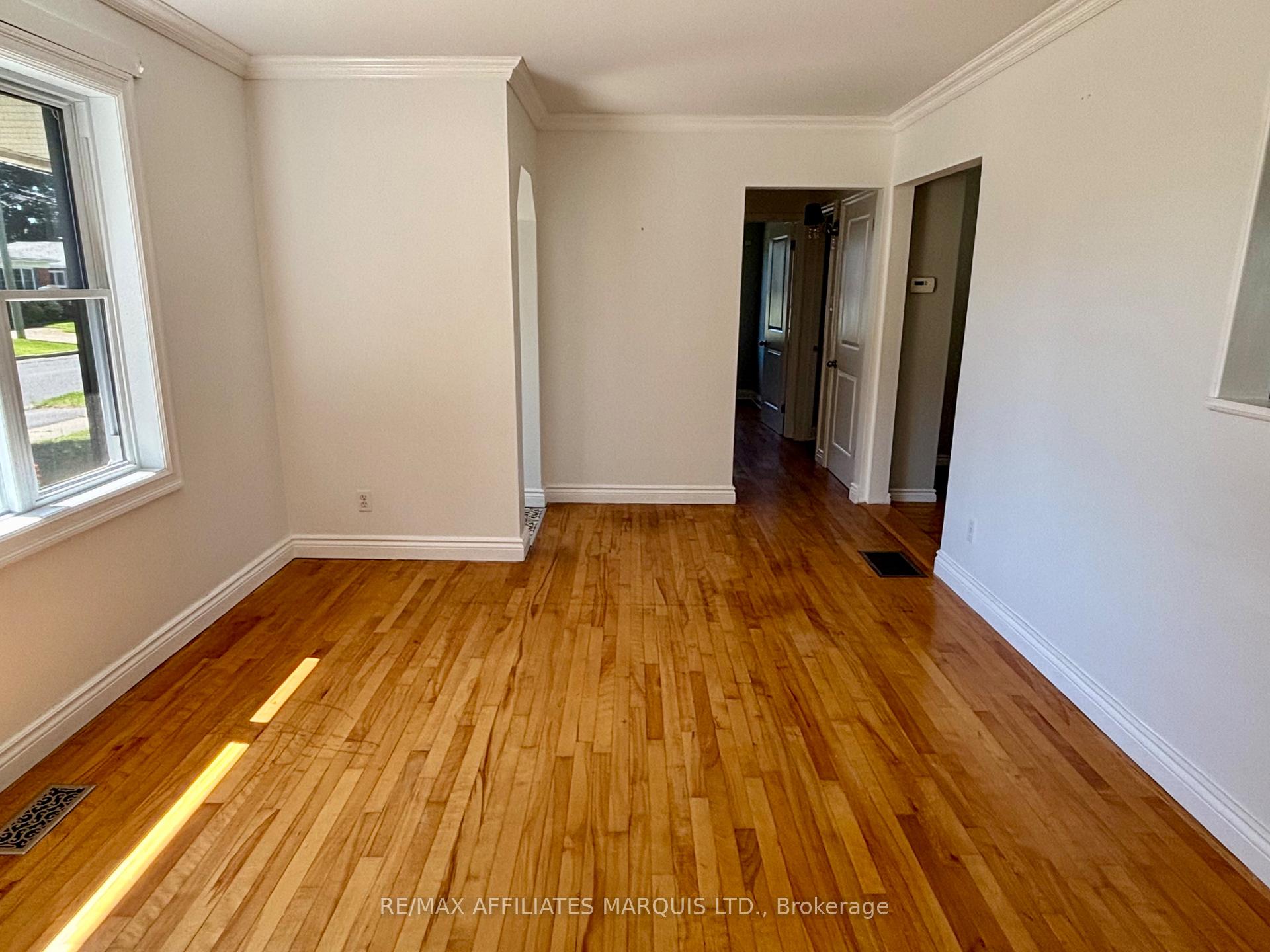 Photo 9 of 1005 Leonard Avenue, Cornwall — HOMEH