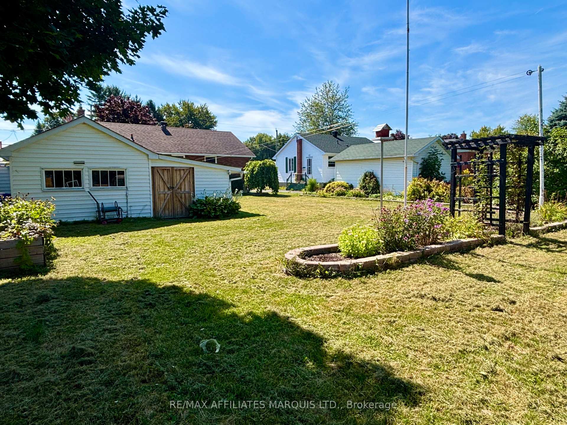 Photo 28 of 1005 Leonard Avenue, Cornwall — HOMEH