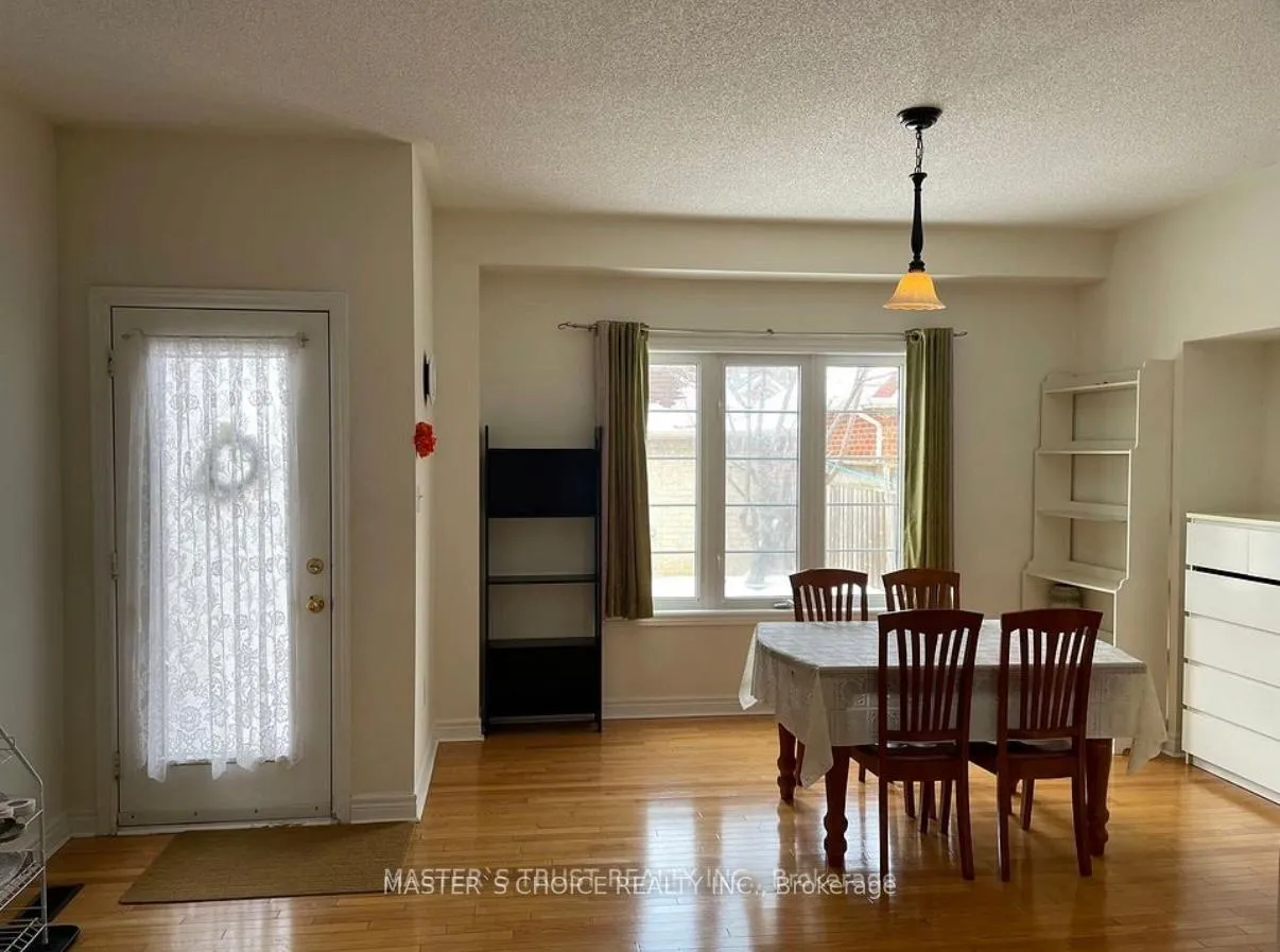 Photo 6 of 152 Bur Oak Avenue, Markham, Berczy — HOMEH