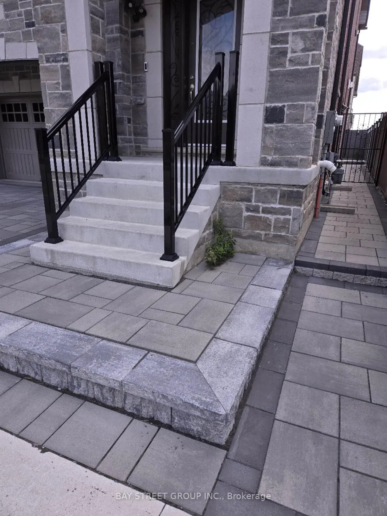 Photo 2 of 61 Greenspire Avenue, Markham, Wismer — HOMEH