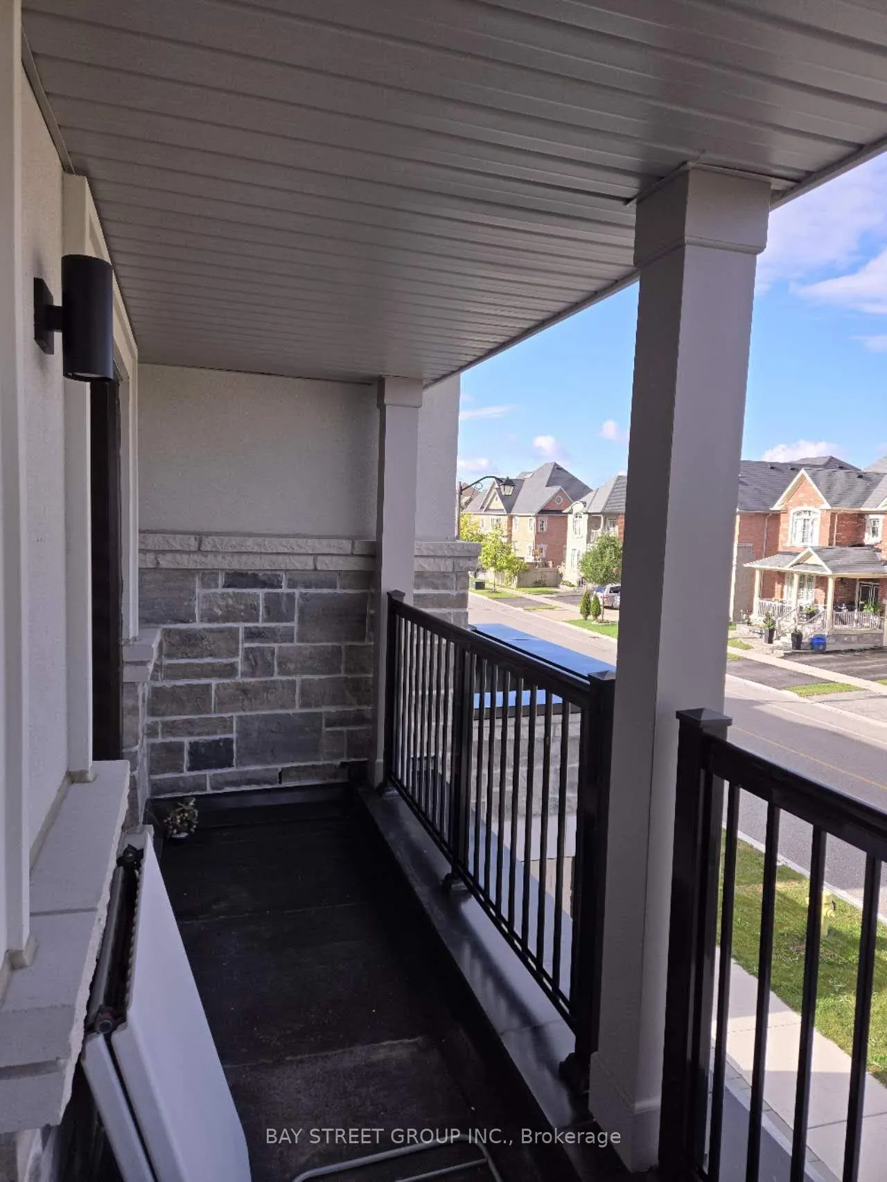 Photo 3 of 61 Greenspire Avenue, Markham, Wismer — HOMEH