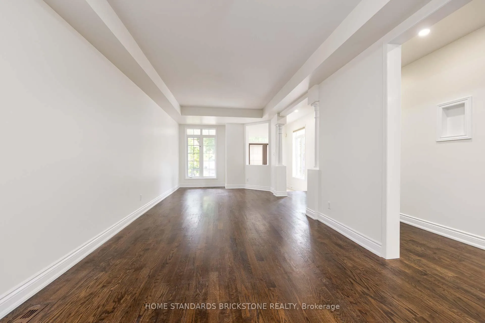 Photo 5 of 76 Leameadow Road, Vaughan, Patterson — HOMEH