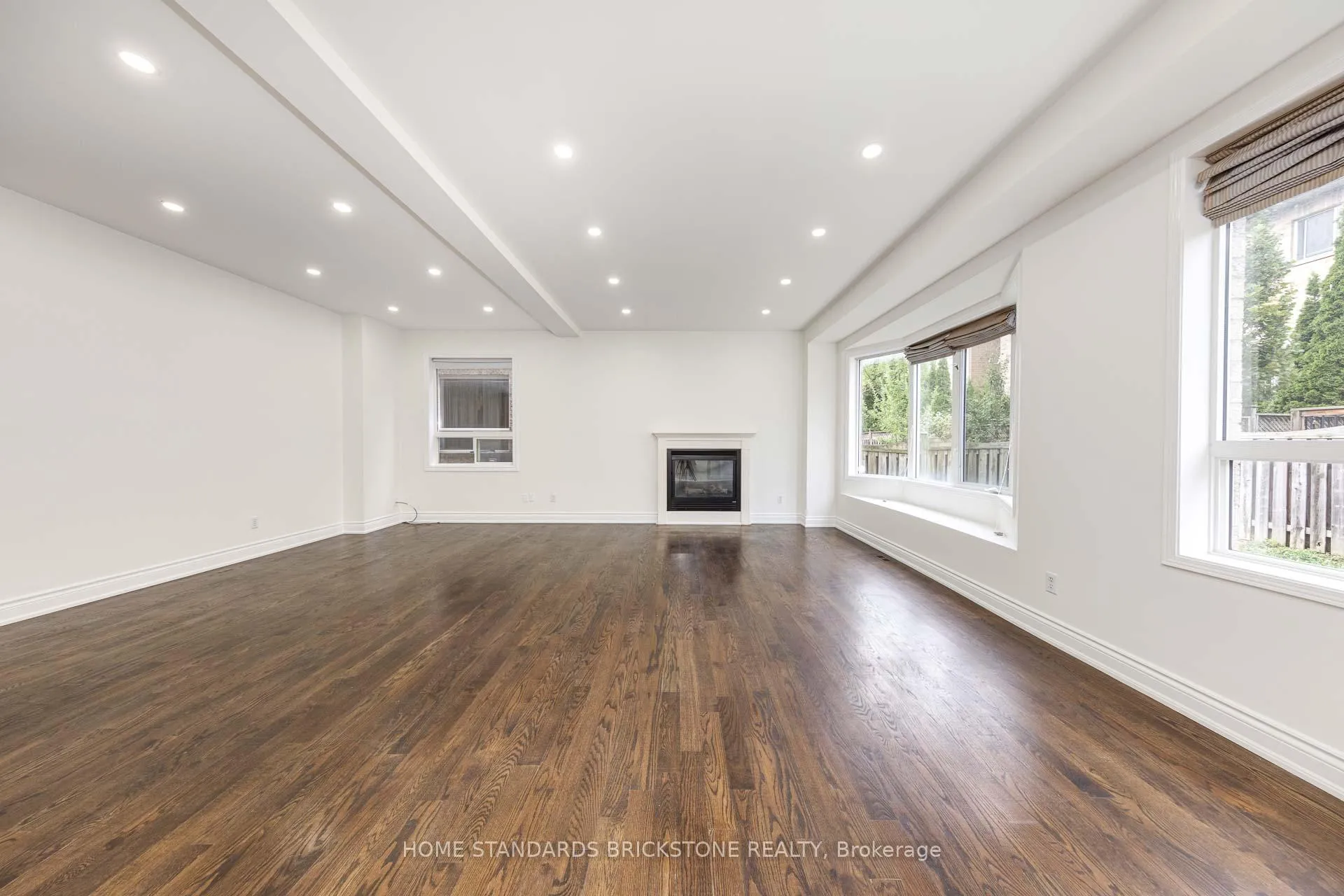Photo 9 of 76 Leameadow Road, Vaughan, Patterson — HOMEH