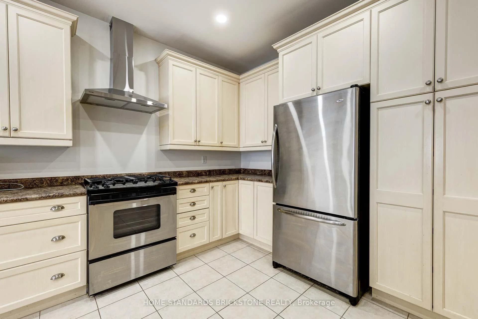 Photo 18 of 76 Leameadow Road, Vaughan, Patterson — HOMEH