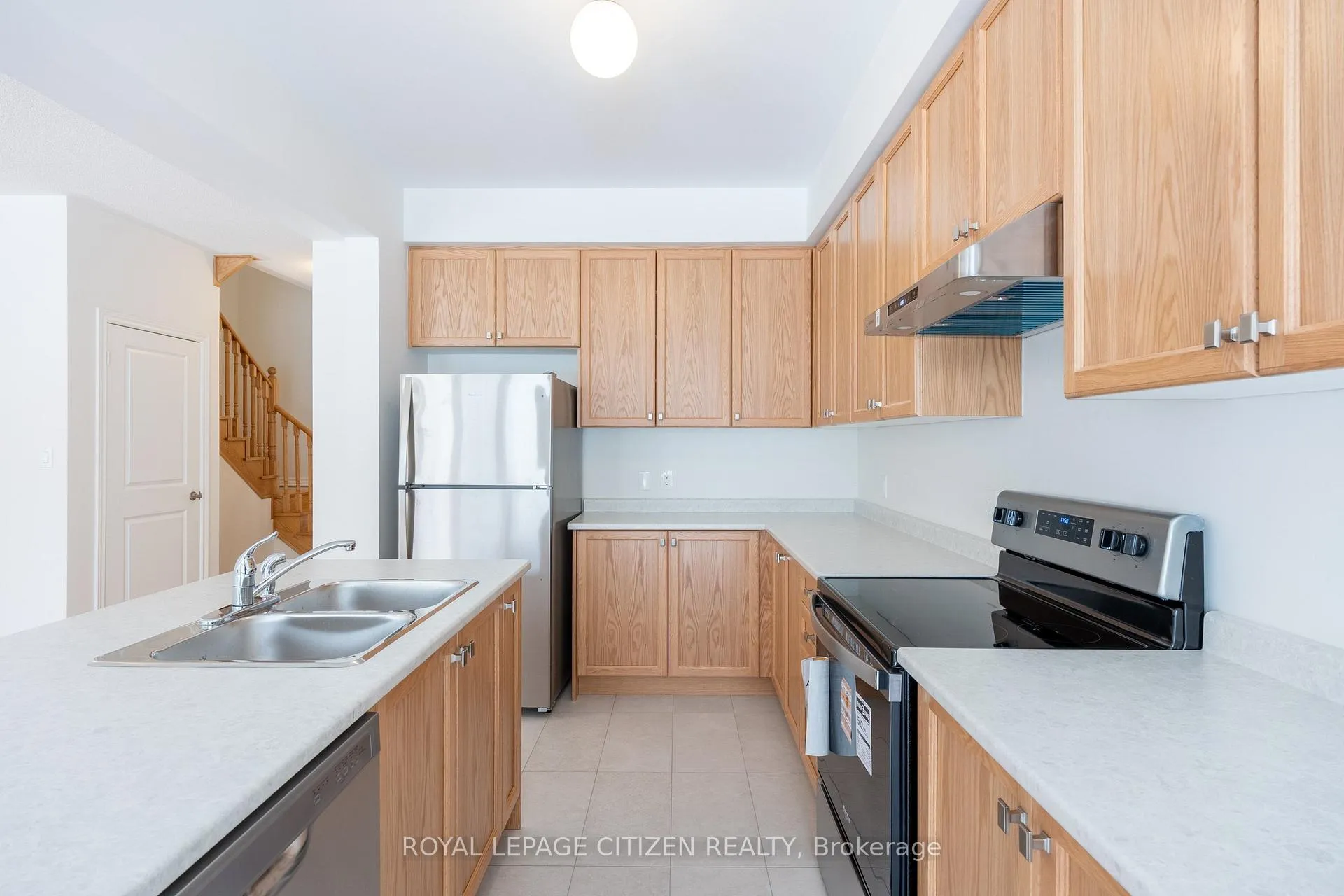 Photo 11 of 68 McGowan Drive, Whitby, Rural Whitby — HOMEH