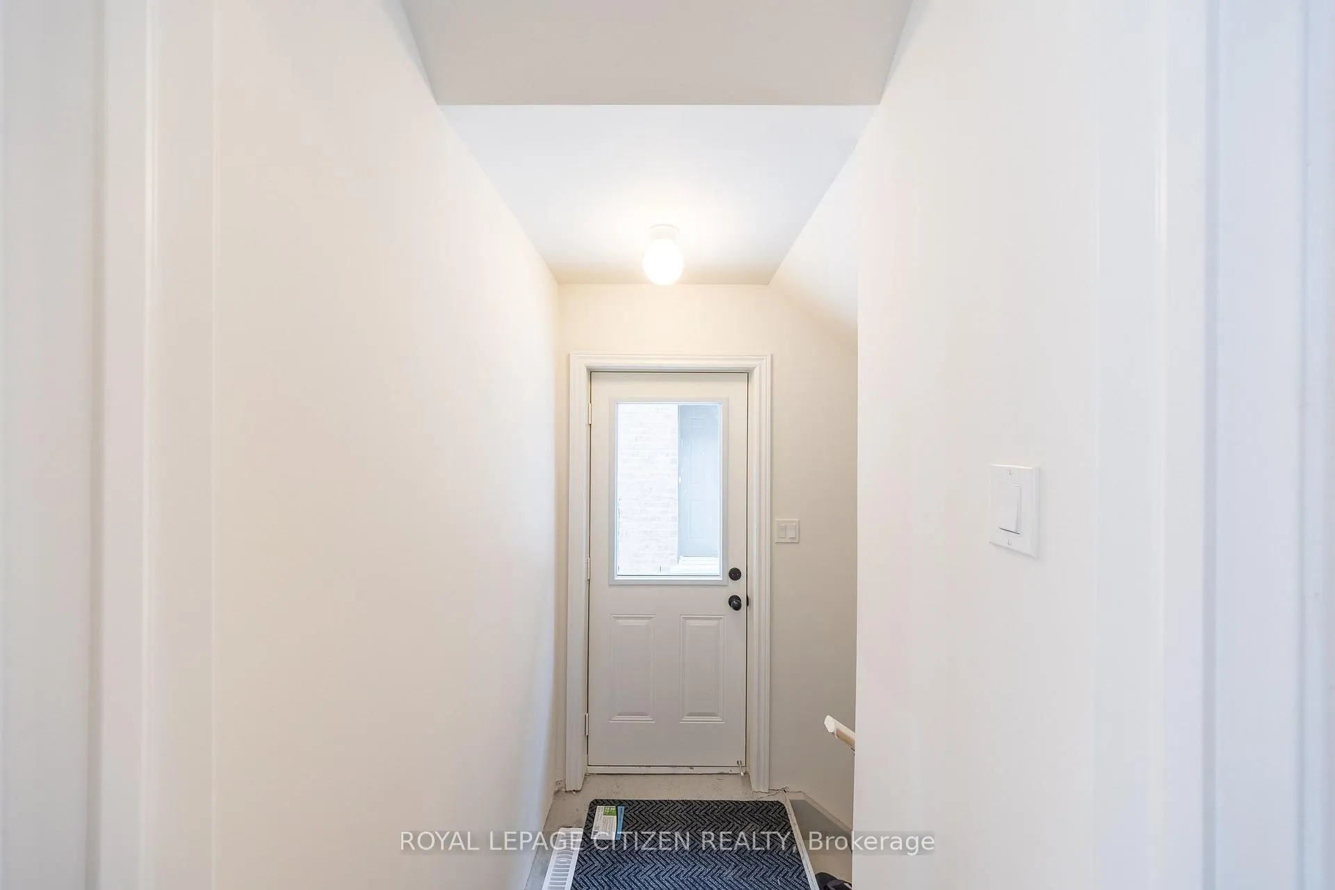 Photo 18 of 68 McGowan Drive, Whitby, Rural Whitby — HOMEH