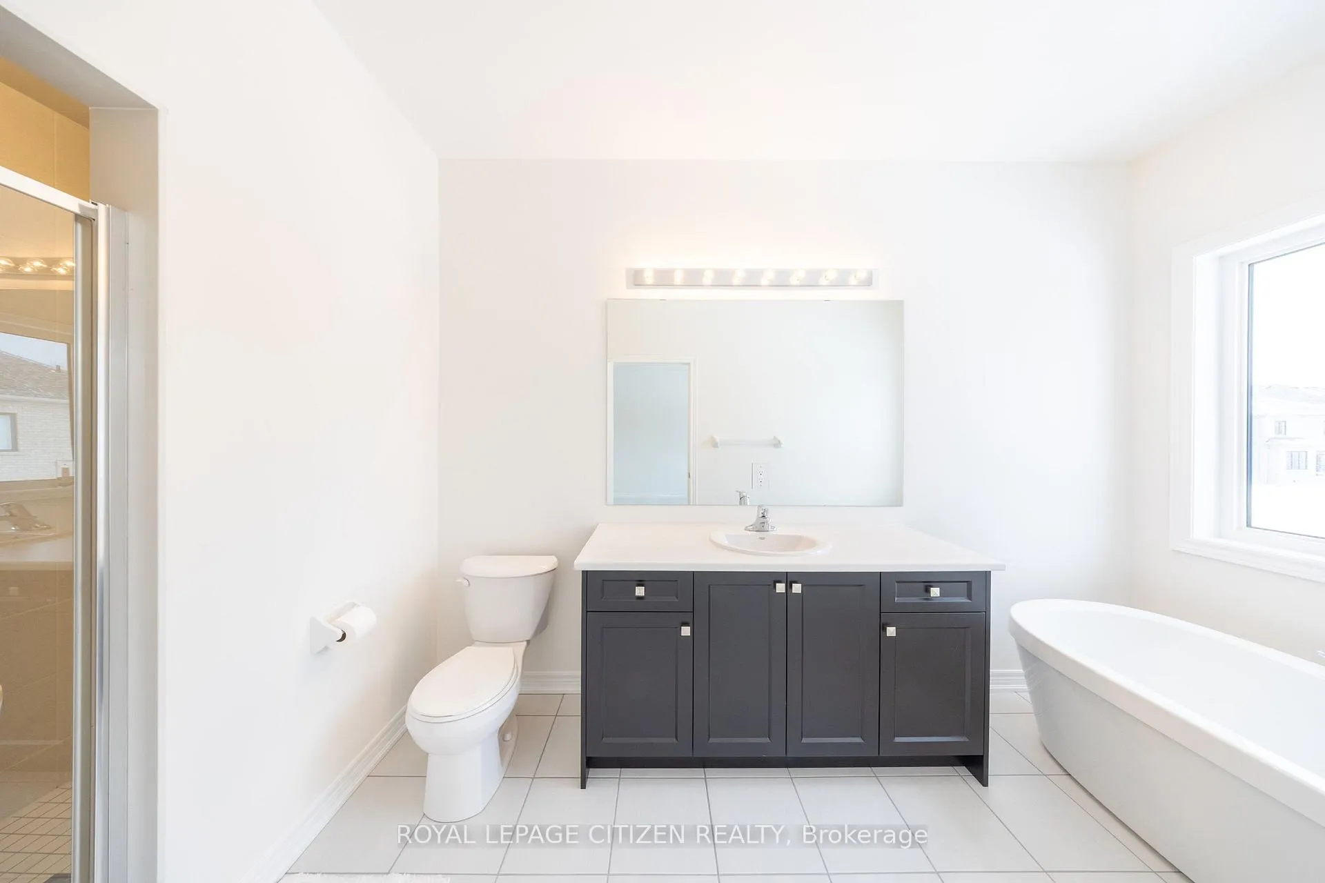 Photo 24 of 68 McGowan Drive, Whitby, Rural Whitby — HOMEH