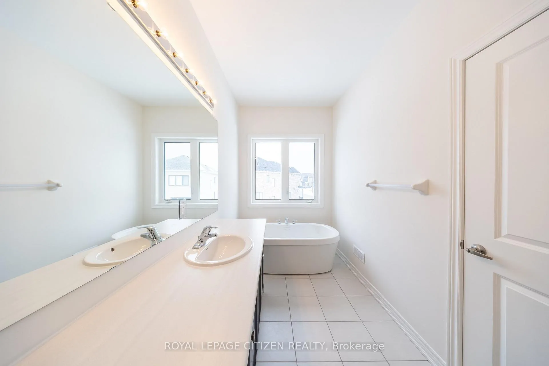 Photo 25 of 68 McGowan Drive, Whitby, Rural Whitby — HOMEH