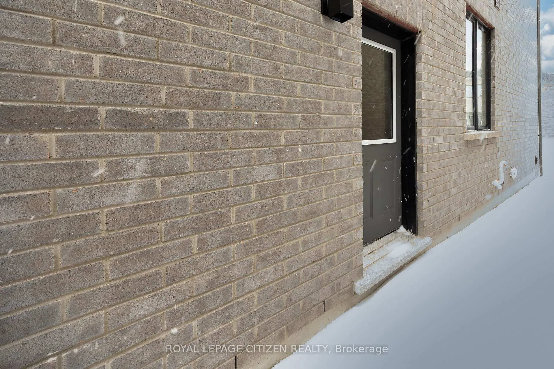 Photo 36 of 68 McGowan Drive, Whitby, Rural Whitby — HOMEH
