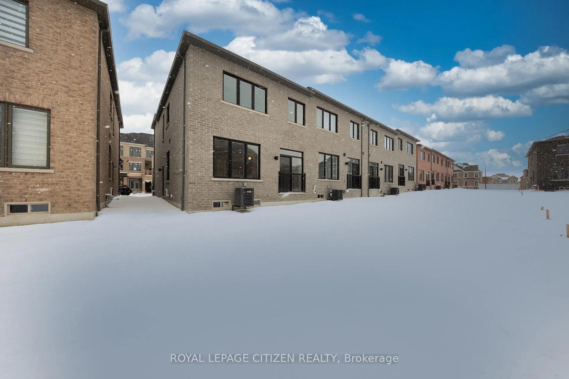 Photo 37 of 68 McGowan Drive, Whitby, Rural Whitby — HOMEH