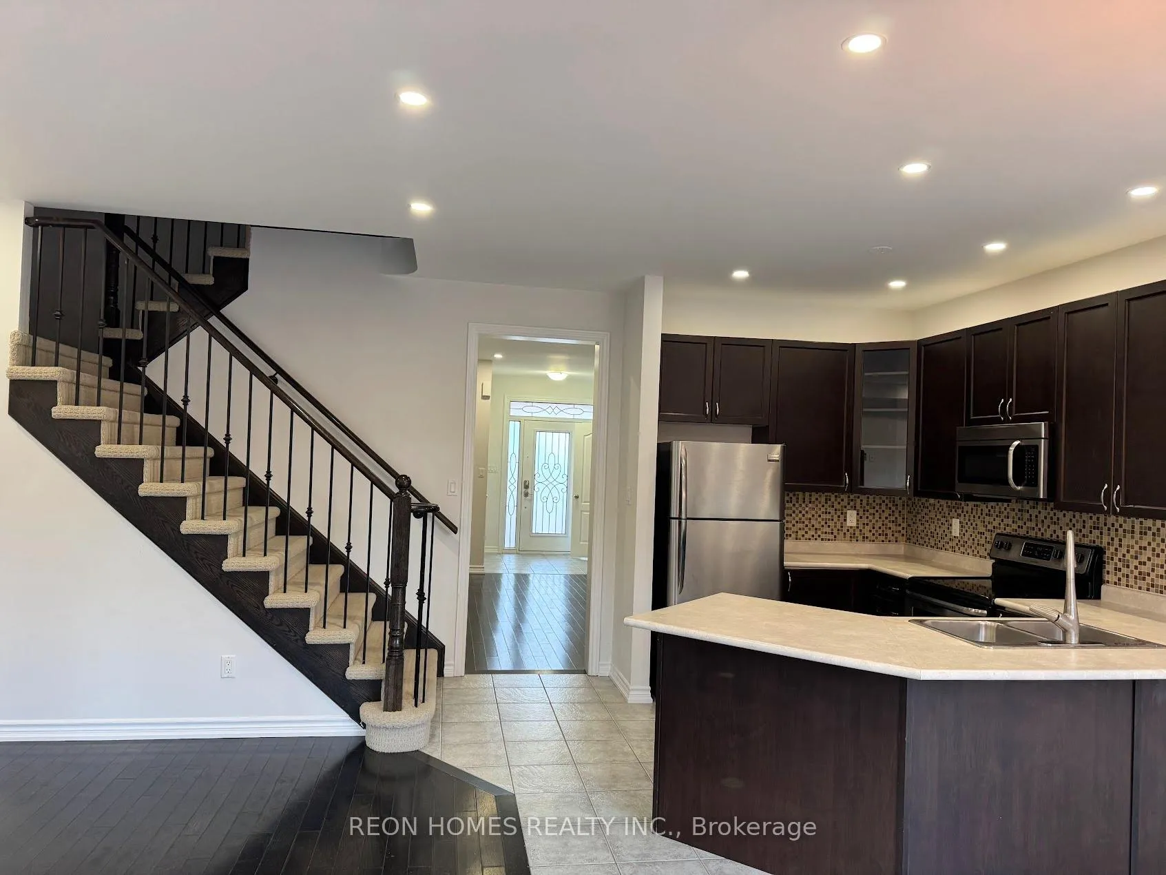 Photo 5 of 1561 Winville Road, Pickering, Duffin Heights — HOMEH